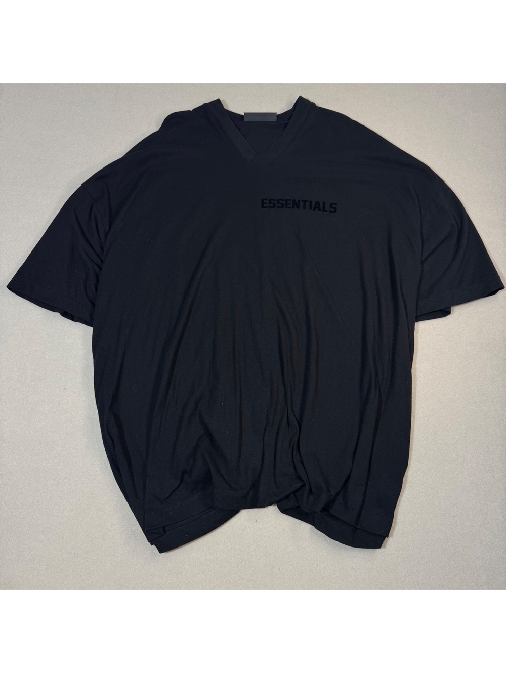 Fear of God Essentials V-Neck Tee XL Jet Black Oversized Flocked Logo FOG